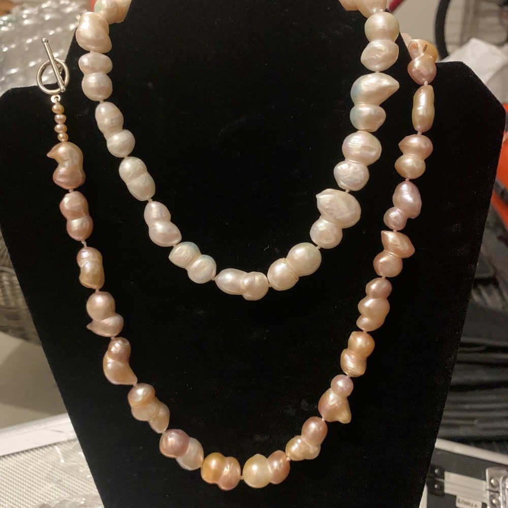 Handmade freshwater pearls necklace